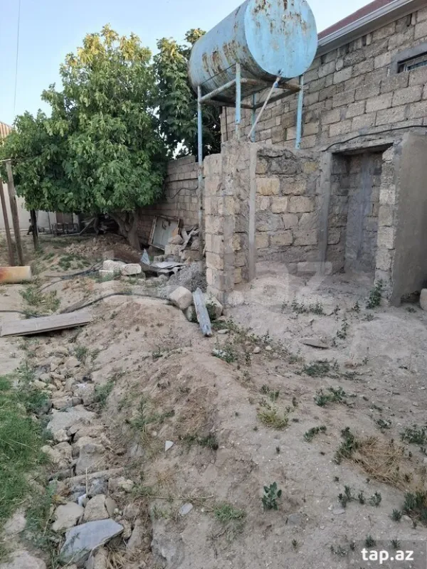 Satılır 4 otaqlı həyət evi