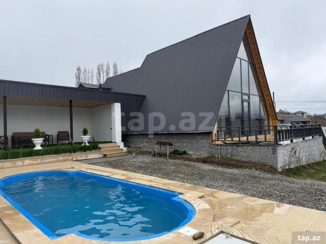 Kirayə verilir 4 otaqlı həyət evi