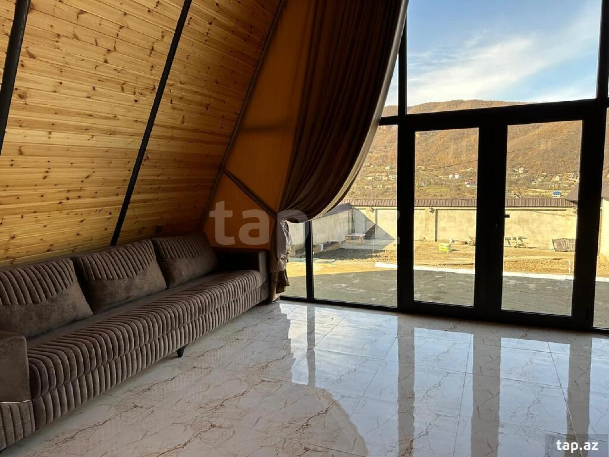 Kirayə verilir 4 otaqlı həyət evi