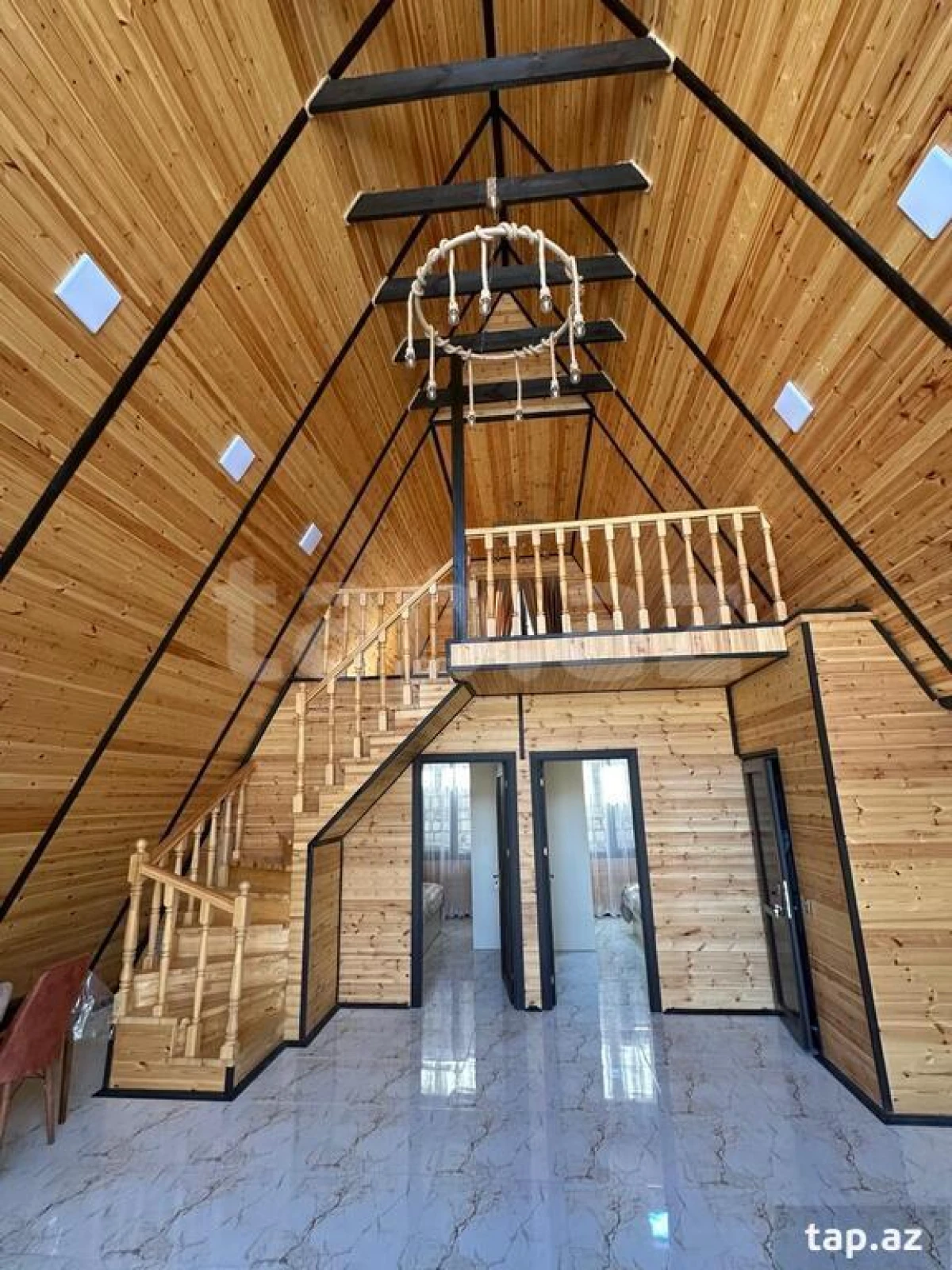 Kirayə verilir 4 otaqlı həyət evi