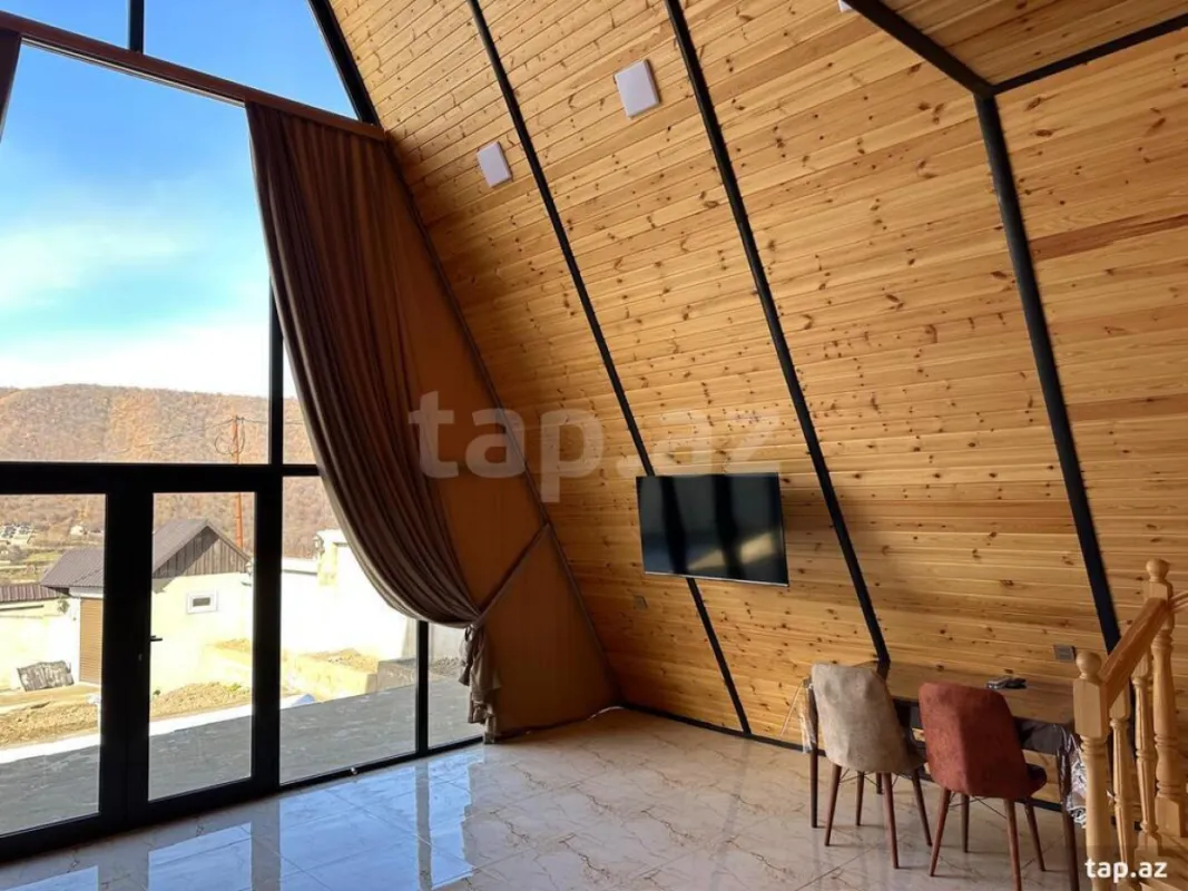 Kirayə verilir 4 otaqlı həyət evi