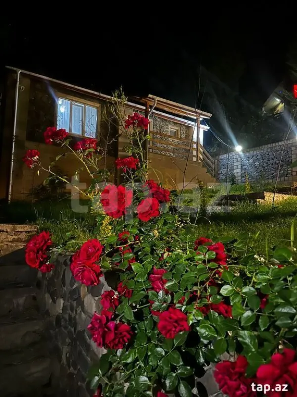 Kirayə verilir 4 otaqlı həyət evi