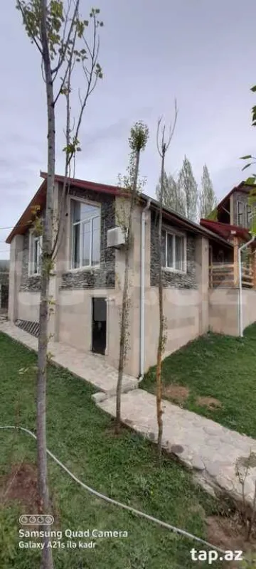 Kirayə verilir 4 otaqlı həyət evi