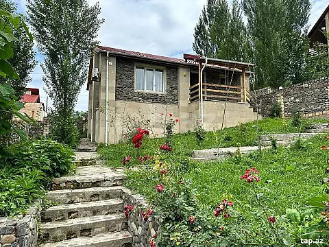 Kirayə verilir 4 otaqlı həyət evi — Quba 4 otaq