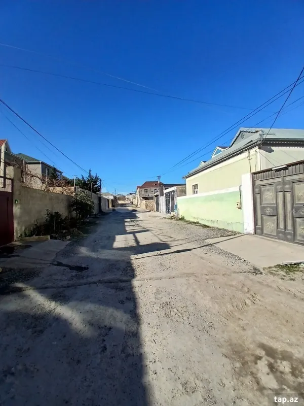 Satılır 4 otaqlı həyət evi 100 m²