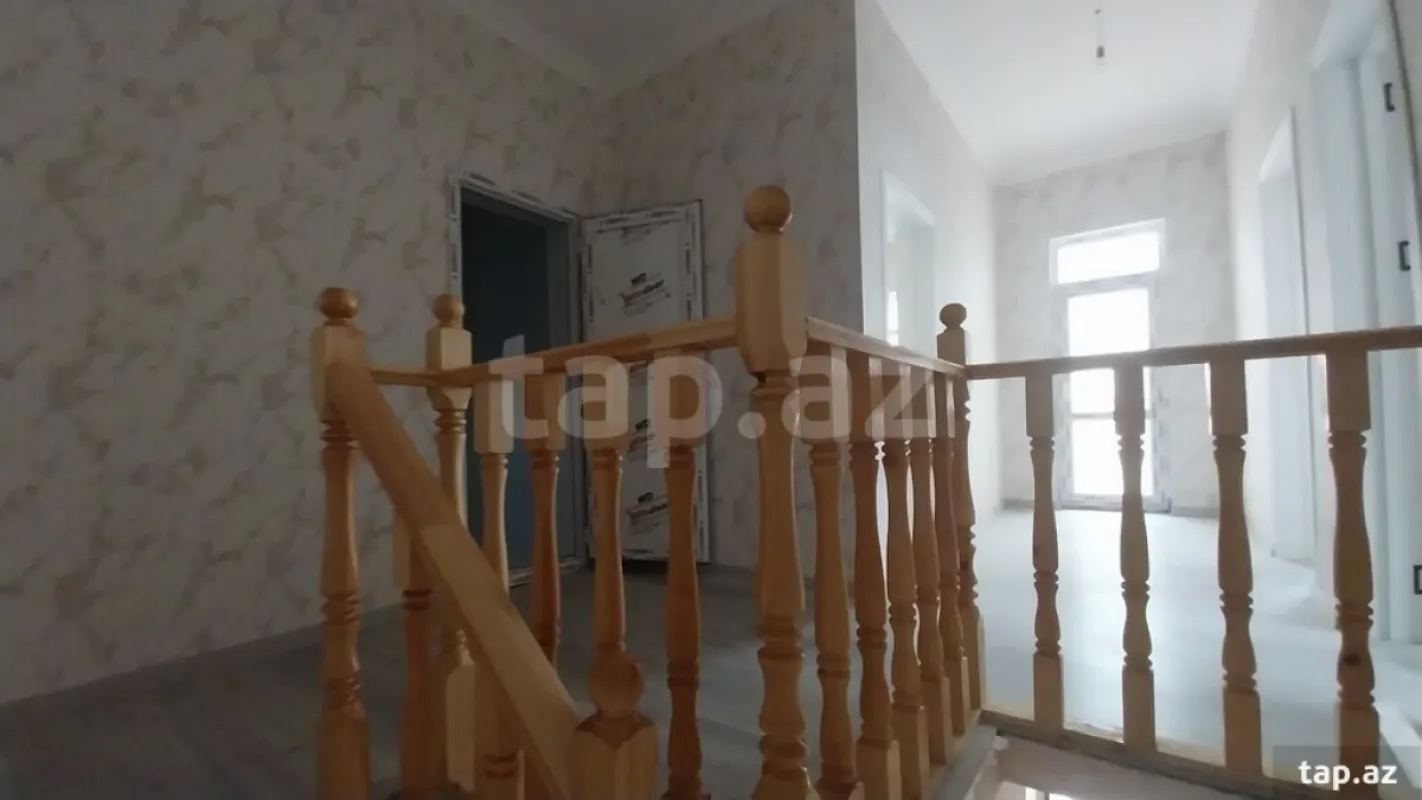 Satılır 4 otaqlı həyət evi 100 m²