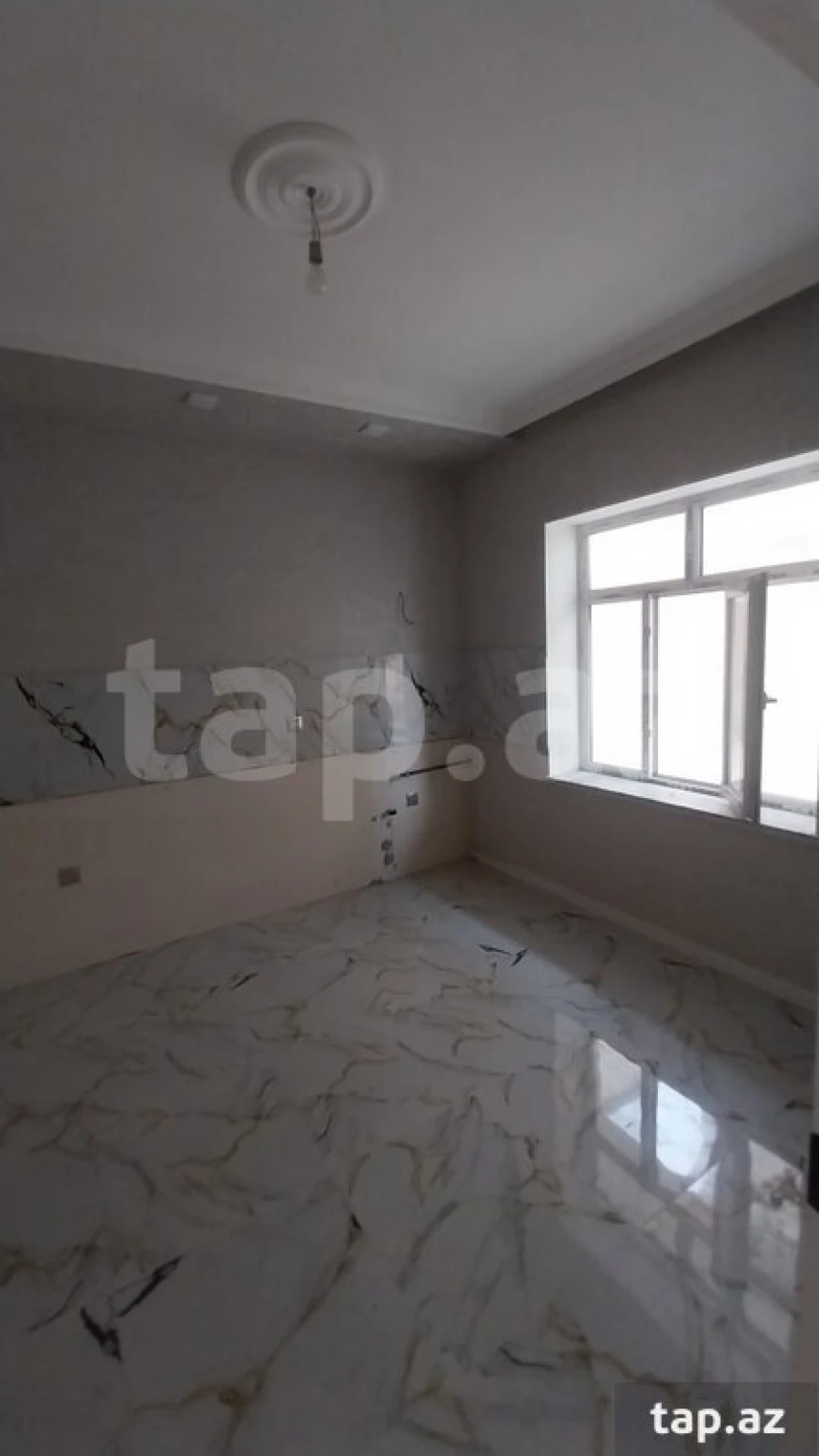 Satılır 4 otaqlı həyət evi 100 m²