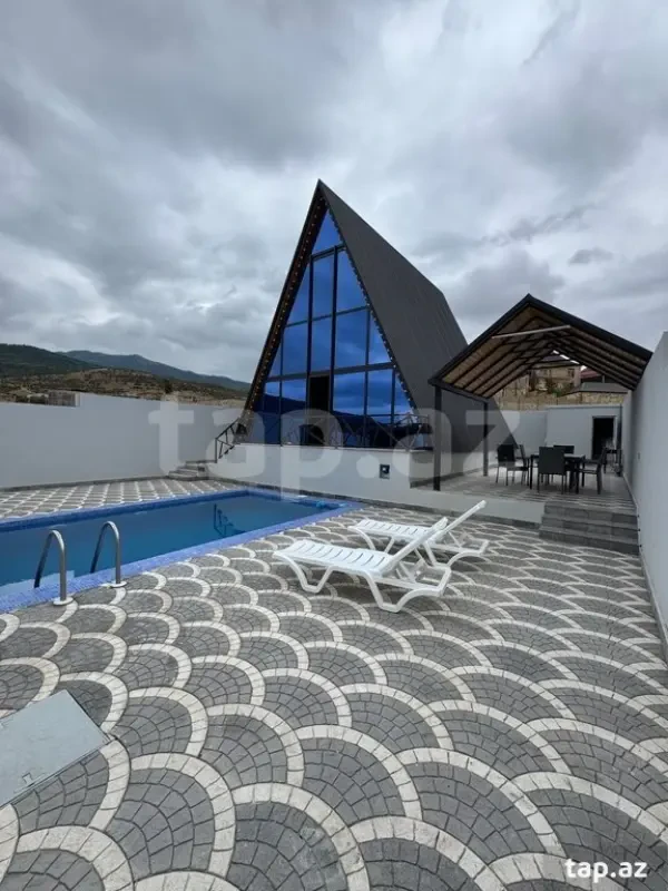 Kirayə verilir 2 otaqlı həyət evi 98 m²