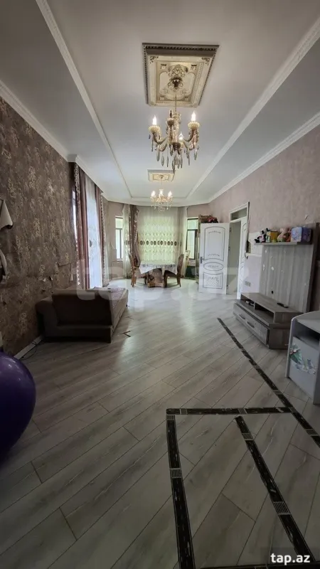 Satılır 6 otaqlı həyət evi