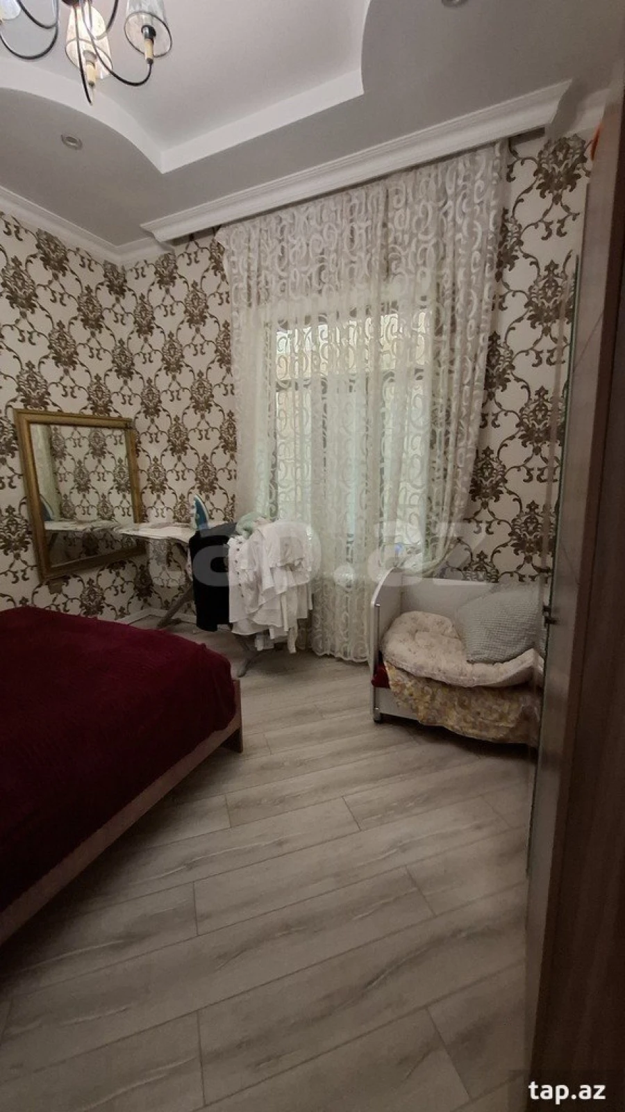 Satılır 6 otaqlı həyət evi