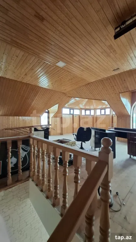 Satılır 6 otaqlı həyət evi