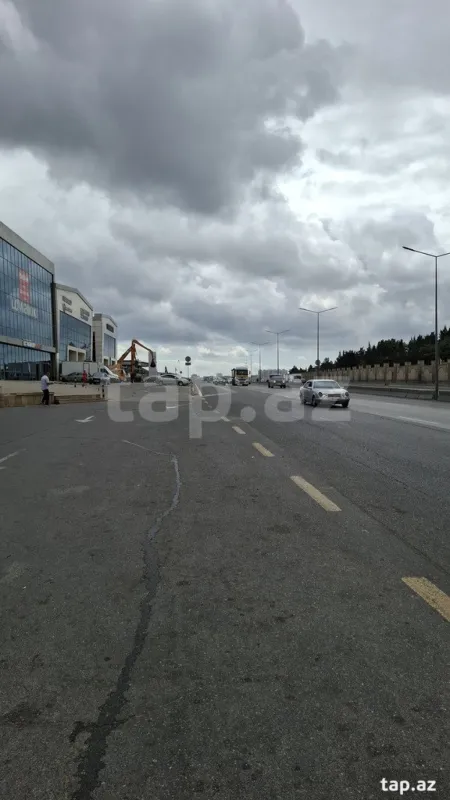 Satılır 6 otaqlı həyət evi