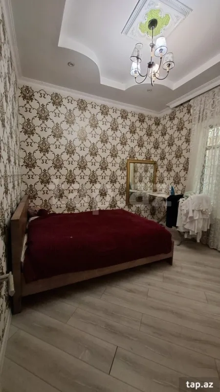 Satılır 6 otaqlı həyət evi