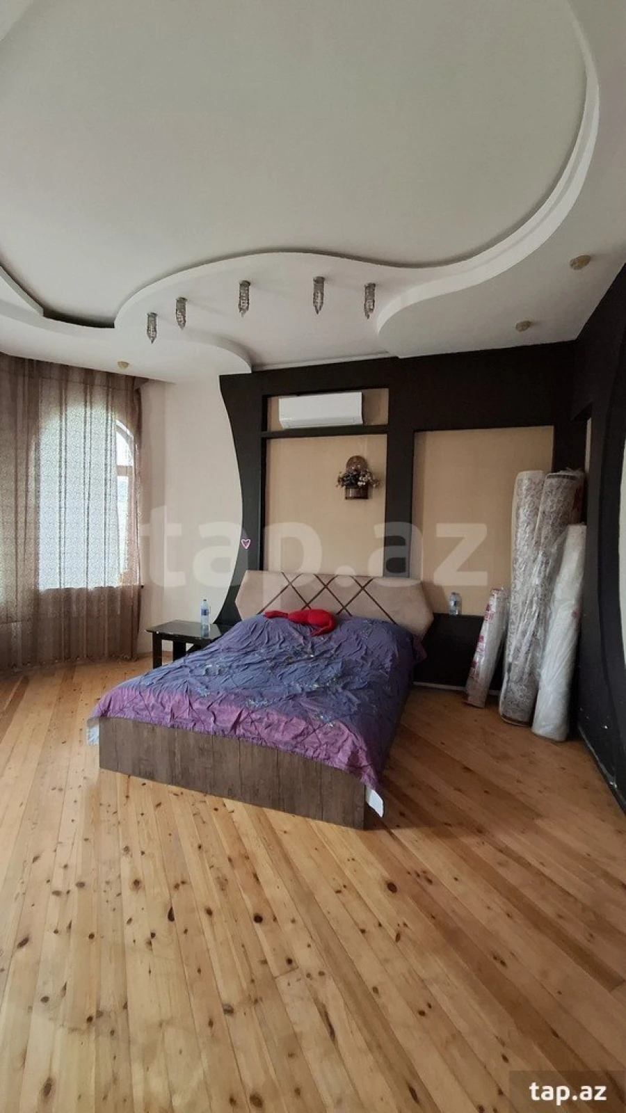 Satılır 6 otaqlı həyət evi