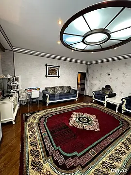 Satılır 3 otaqlı yeni tikili 128 m²