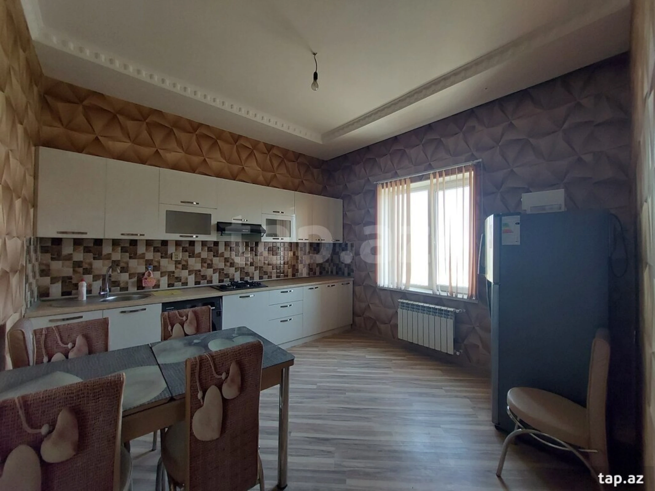 Satılır 5 otaqlı həyət evi