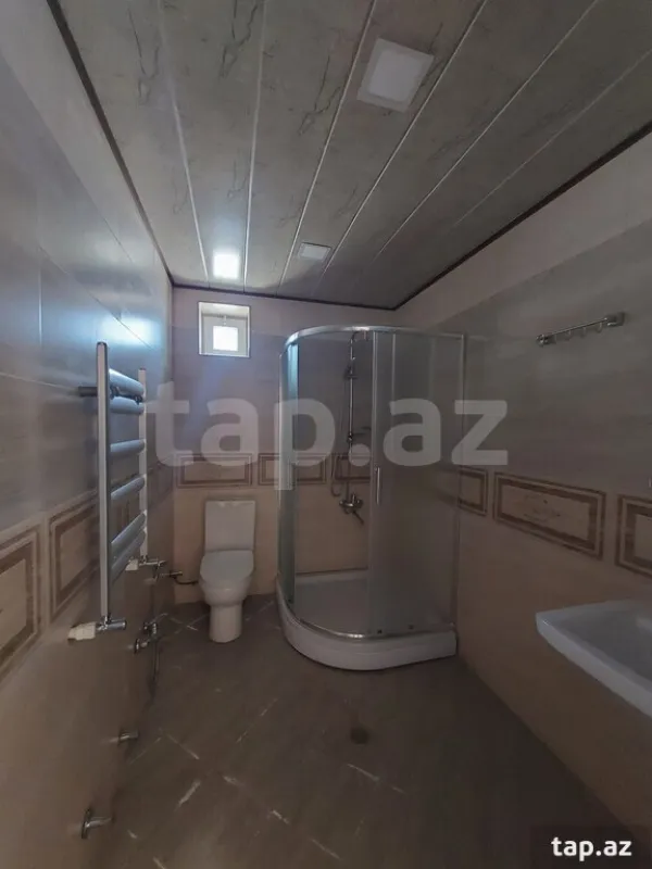 Satılır 5 otaqlı həyət evi