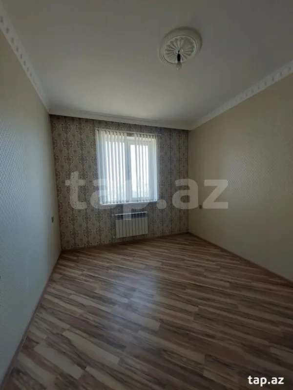 Satılır 5 otaqlı həyət evi