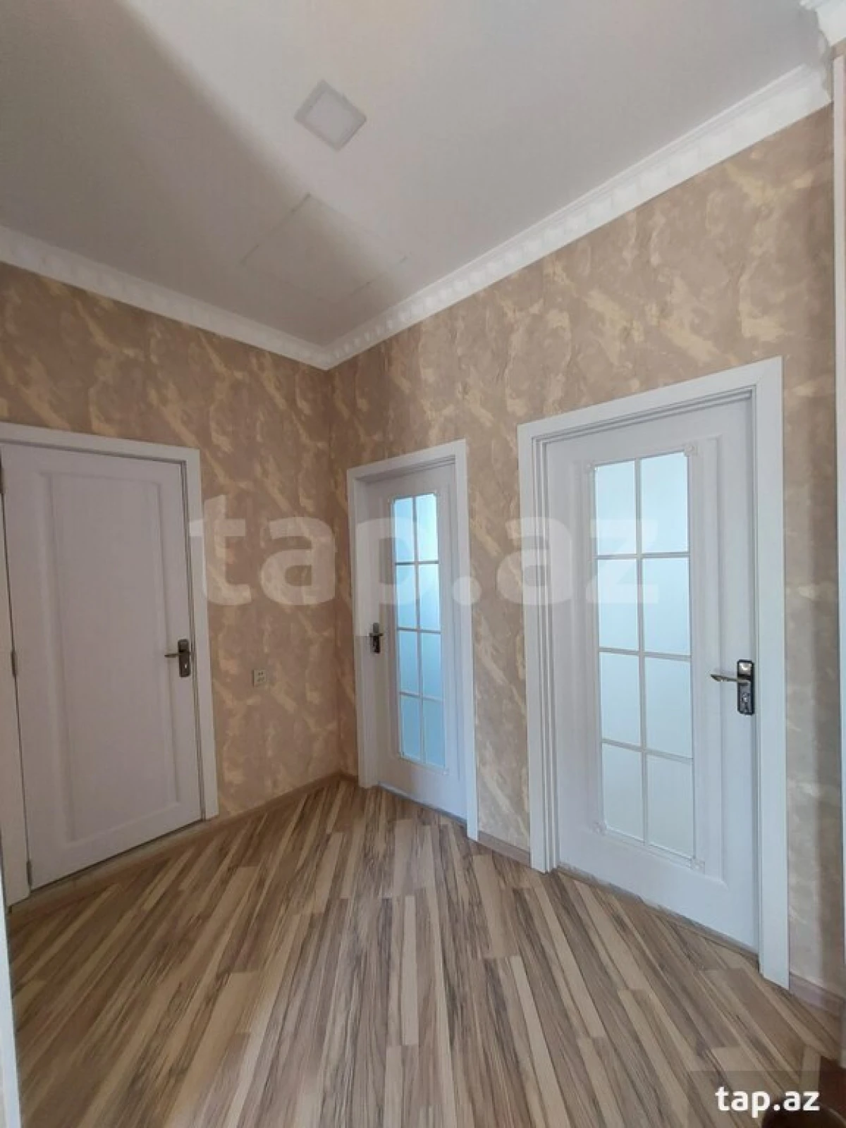 Satılır 5 otaqlı həyət evi