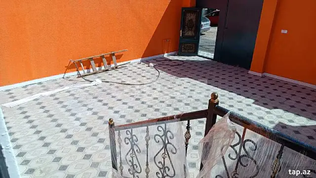 Satılır 5 otaqlı həyət evi