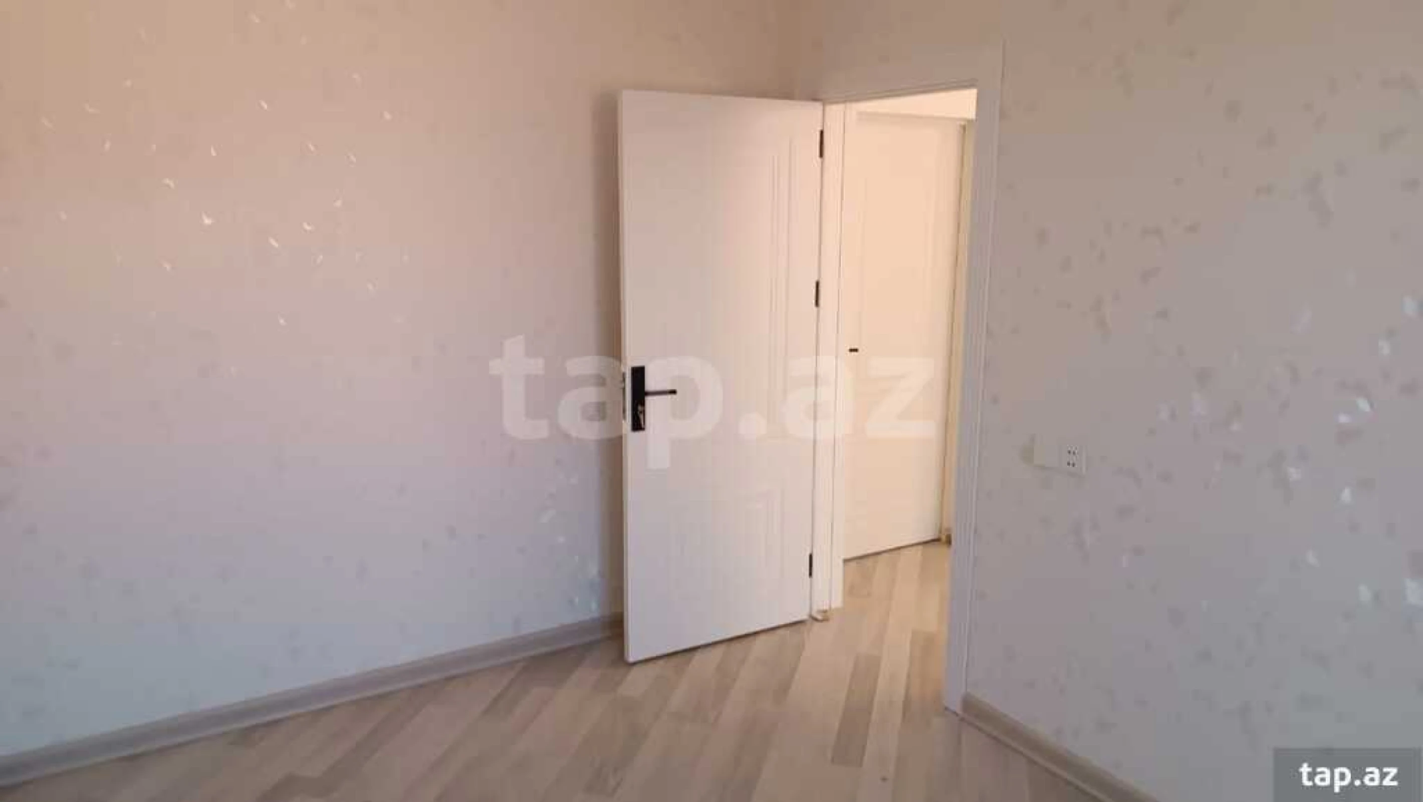 Satılır 5 otaqlı həyət evi