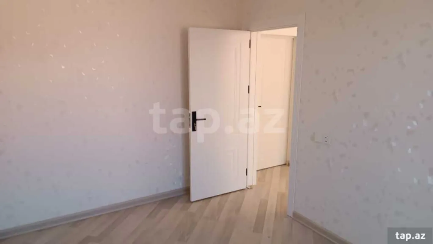 Satılır 5 otaqlı həyət evi