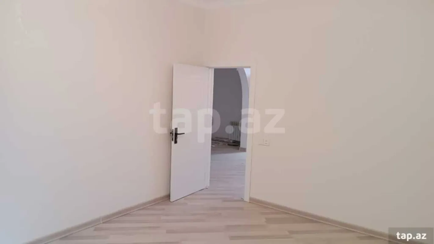 Satılır 5 otaqlı həyət evi