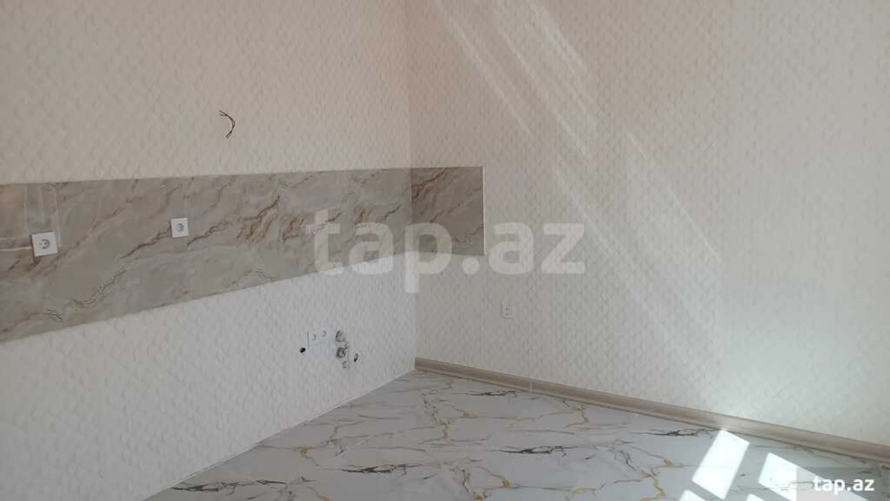 Satılır 5 otaqlı həyət evi