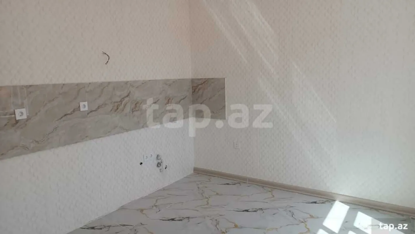 Satılır 5 otaqlı həyət evi