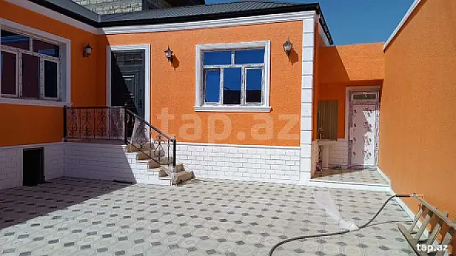 Satılır 5 otaqlı həyət evi