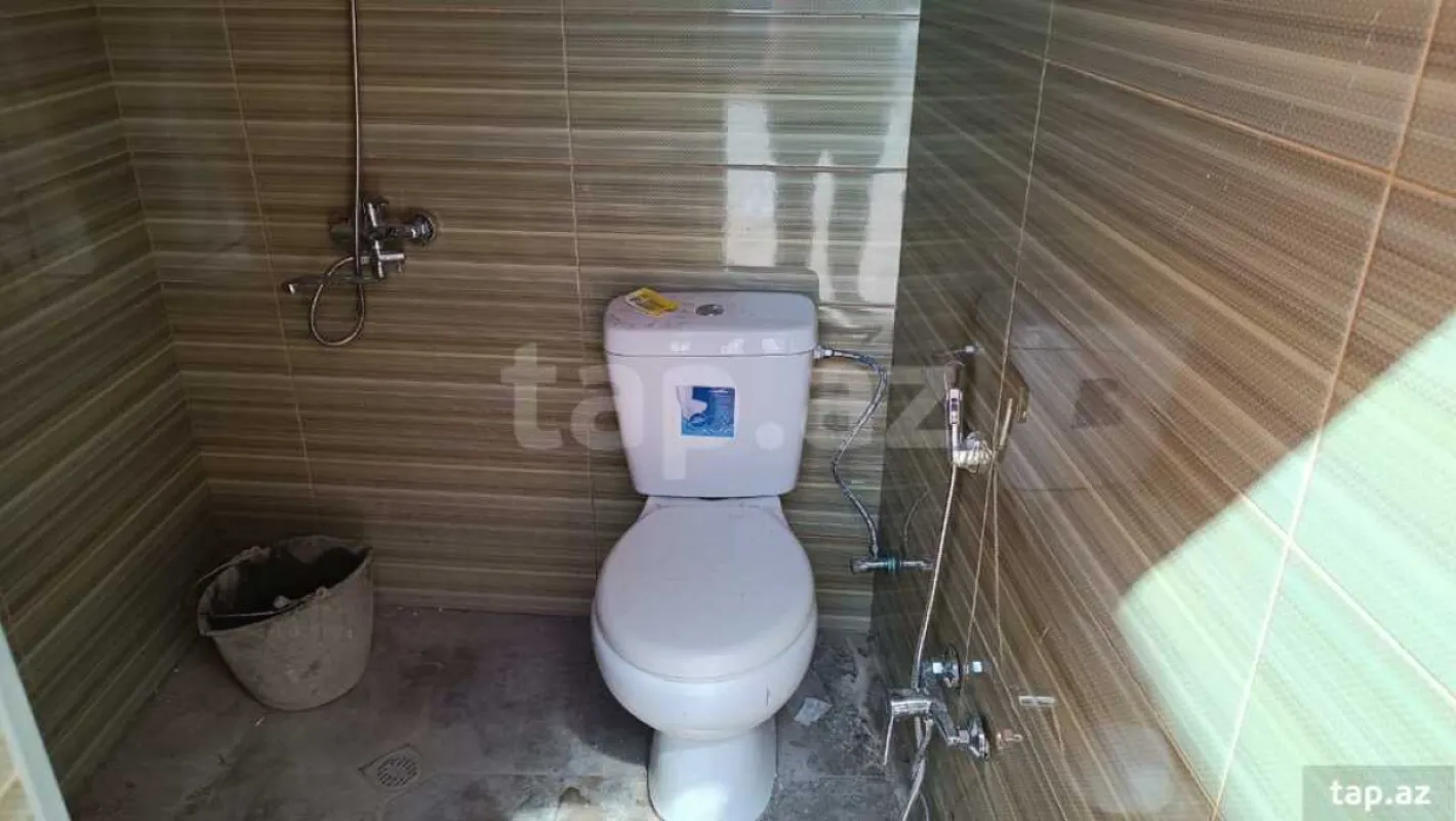 Satılır 5 otaqlı həyət evi