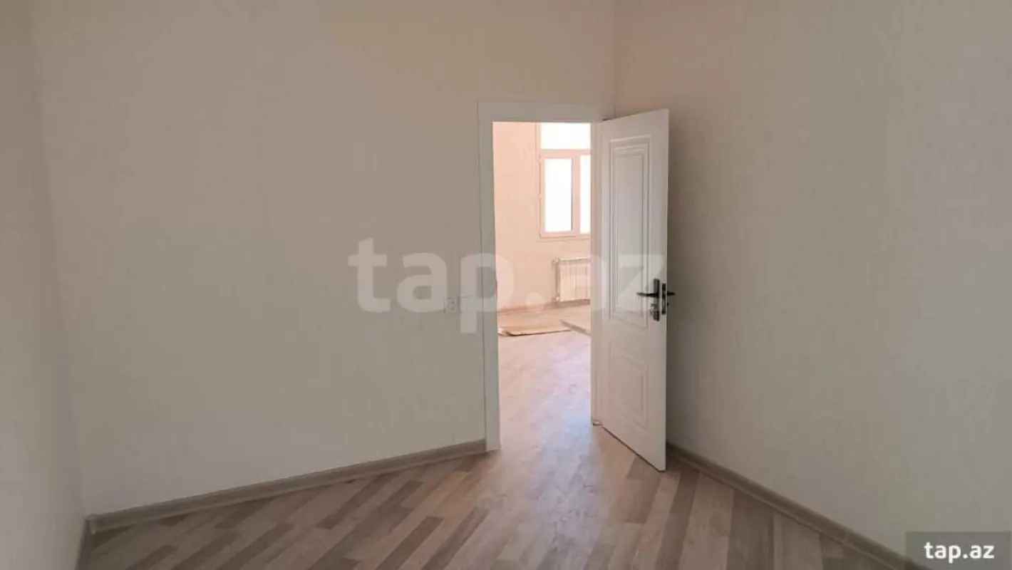 Satılır 5 otaqlı həyət evi