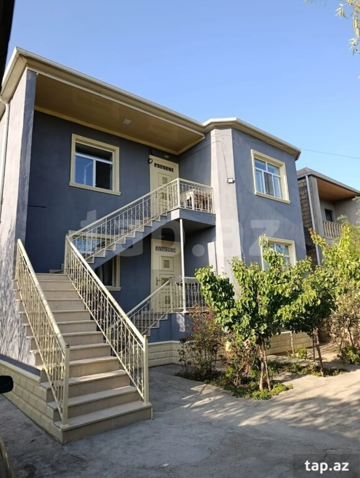 Satılır 6 otaqlı həyət evi