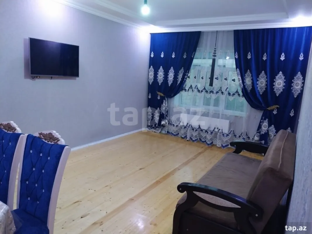 Satılır 6 otaqlı həyət evi