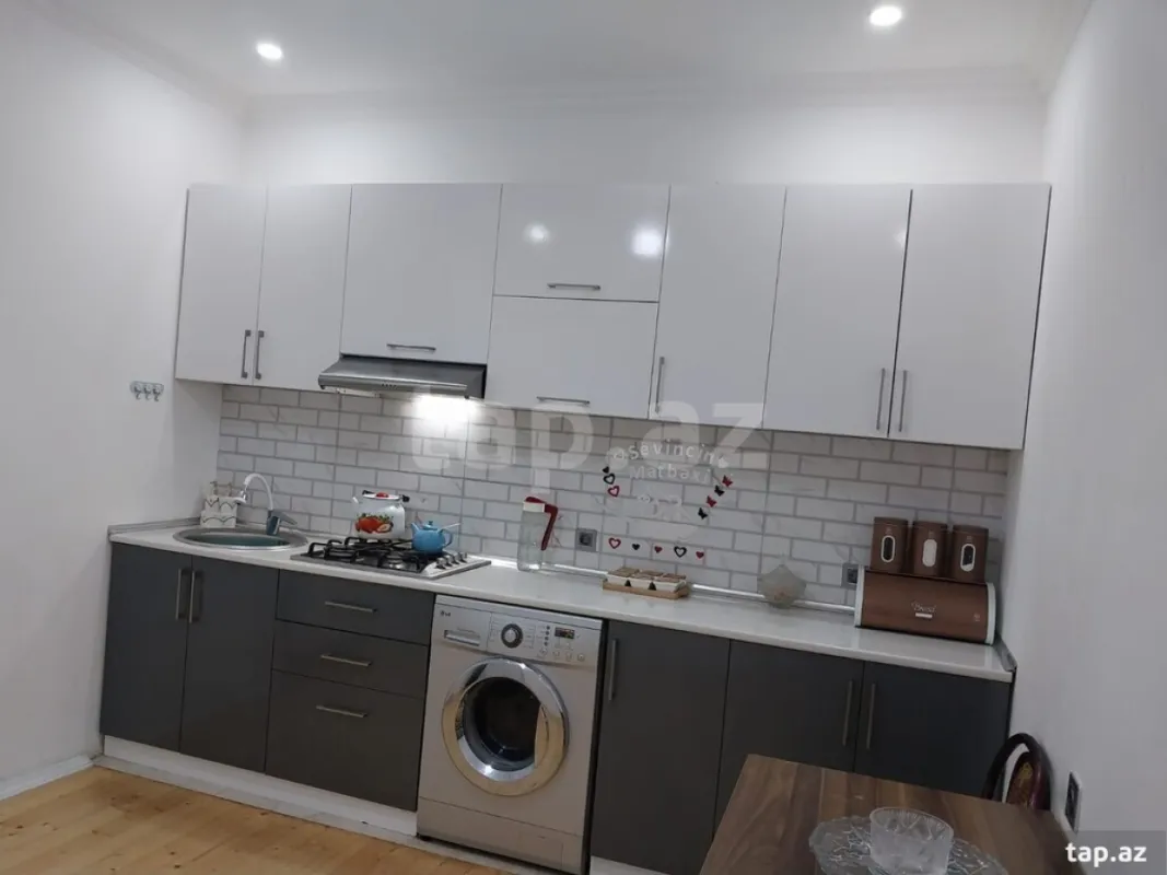 Satılır 6 otaqlı həyət evi