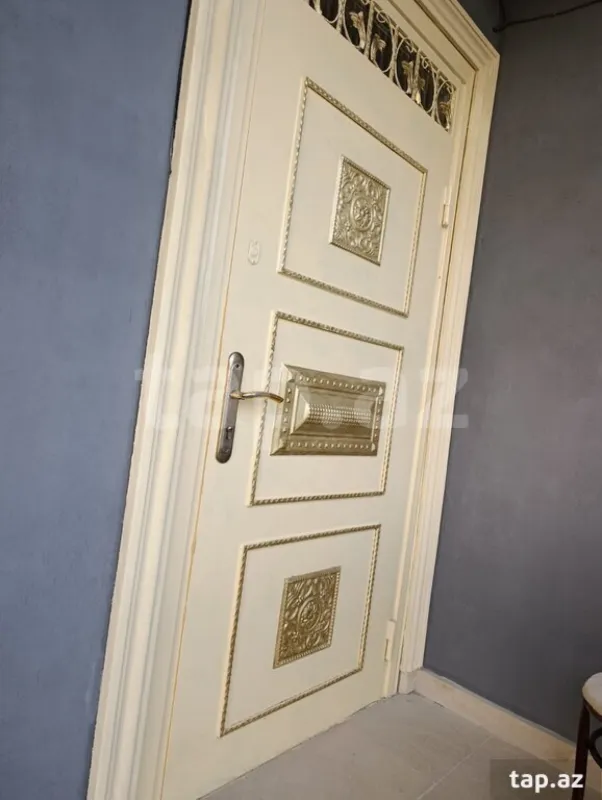 Satılır 6 otaqlı həyət evi