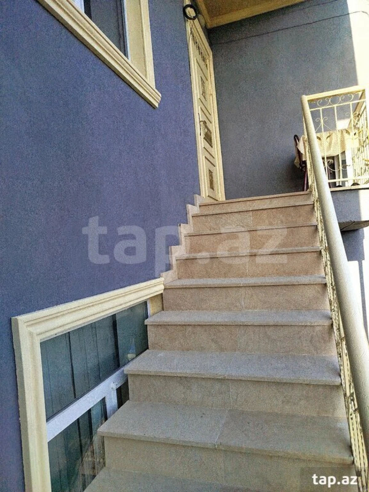 Satılır 6 otaqlı həyət evi