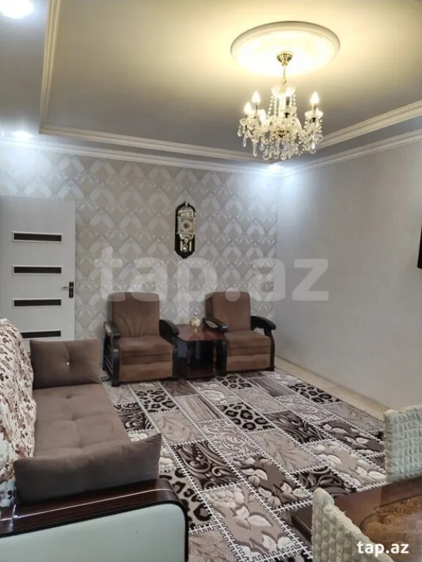 Satılır 6 otaqlı həyət evi