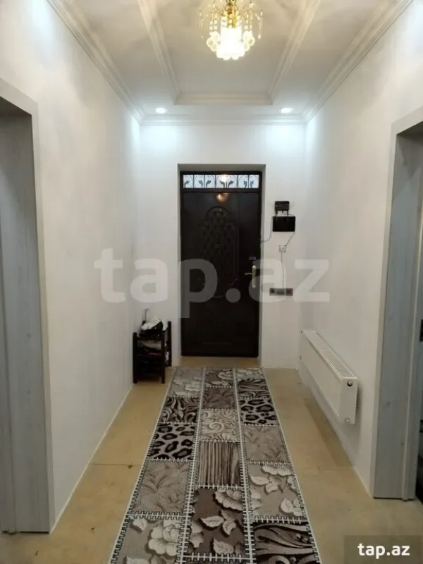 Satılır 6 otaqlı həyət evi