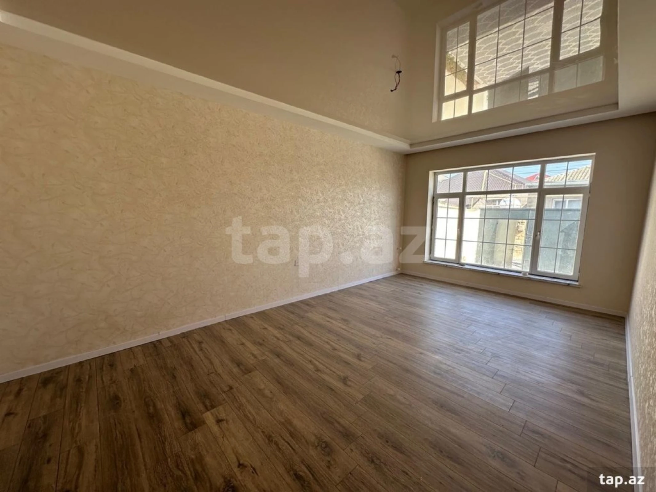 Satılır 4 otaqlı həyət evi