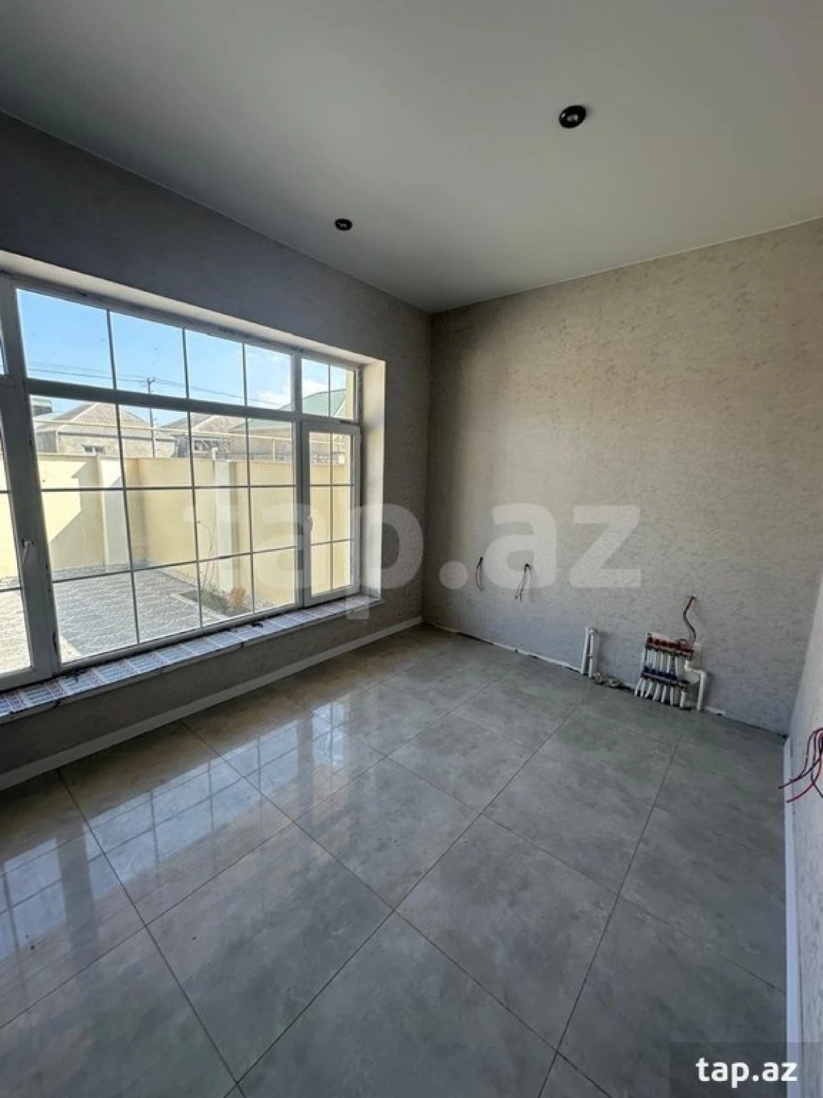 Satılır 4 otaqlı həyət evi