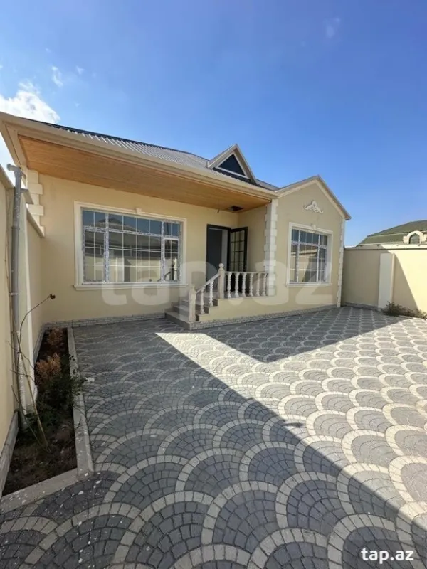 Satılır 4 otaqlı həyət evi