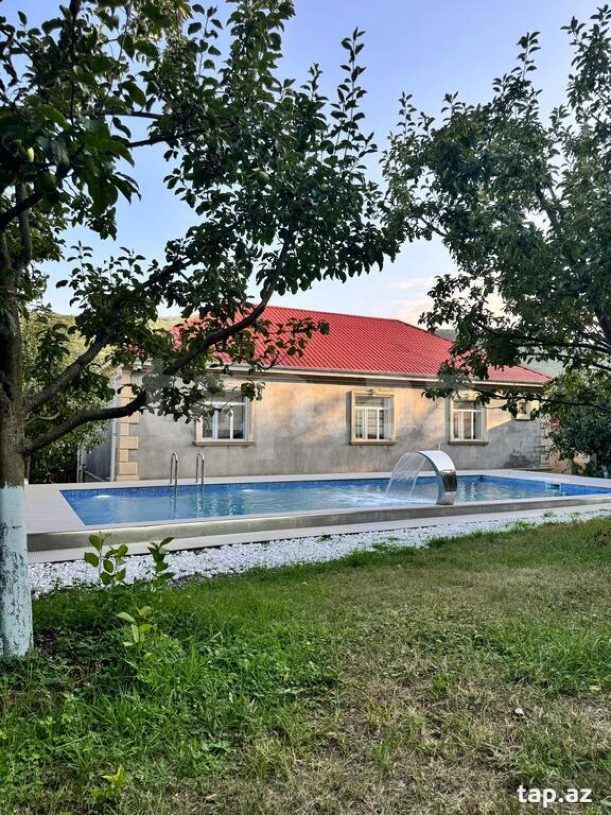 Kirayə verilir 5 otaqlı həyət evi