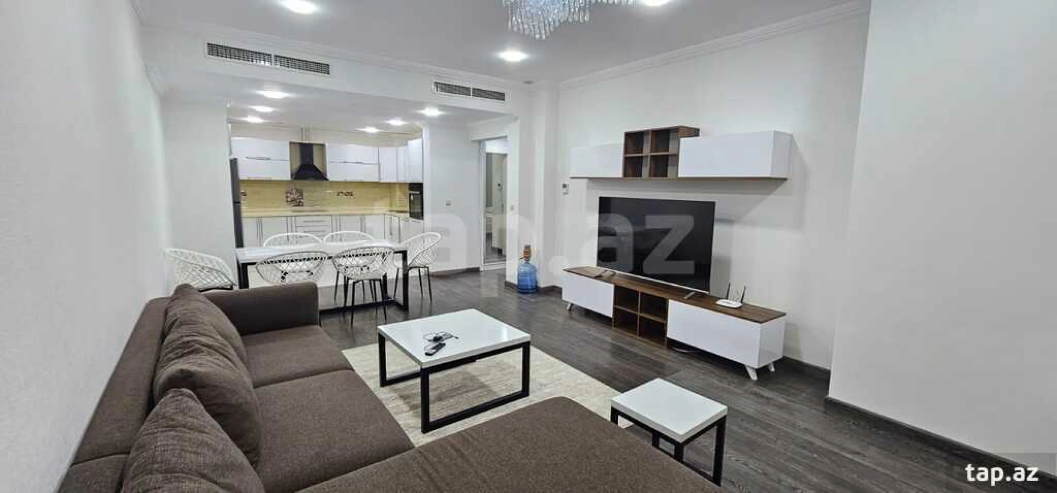 Kirayə verilir 3 otaqlı yeni tikili 140 m²