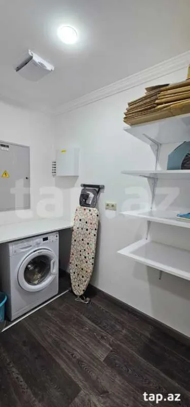 Kirayə verilir 3 otaqlı yeni tikili 140 m²