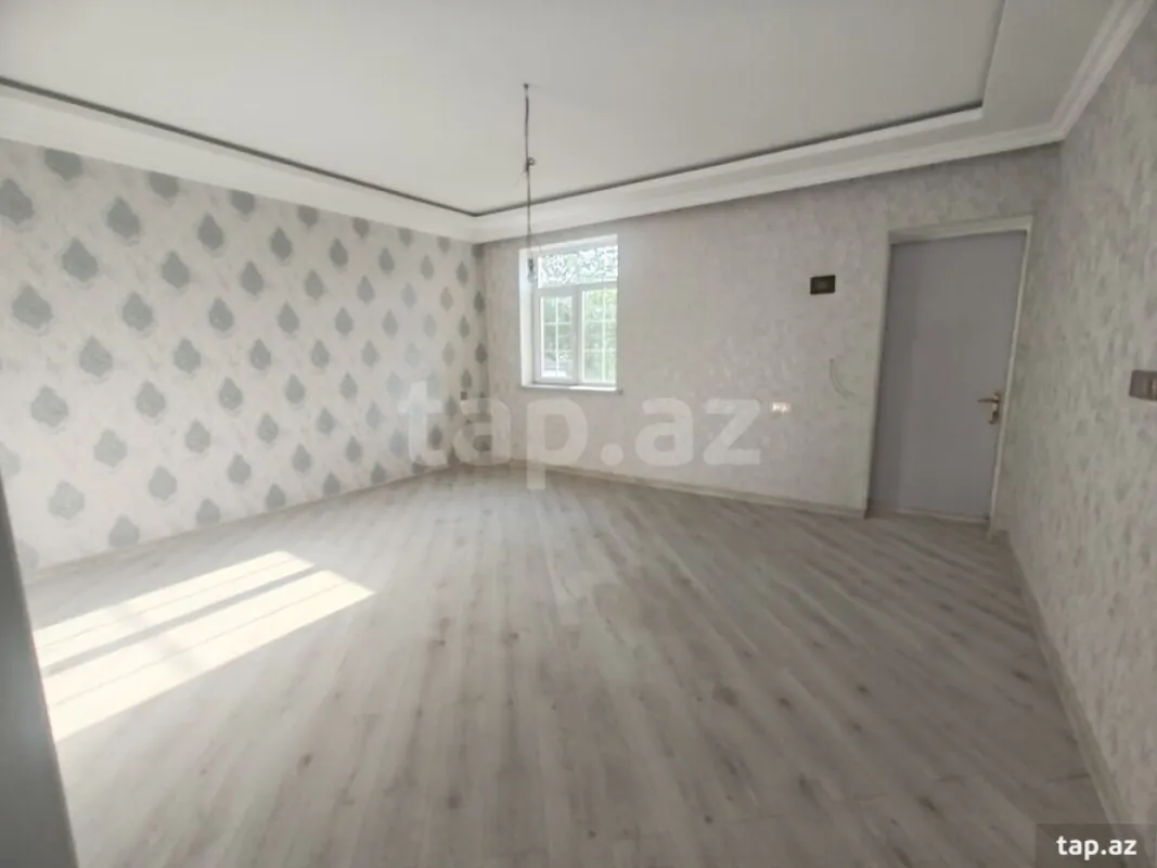 Satılır 6 otaqlı həyət evi