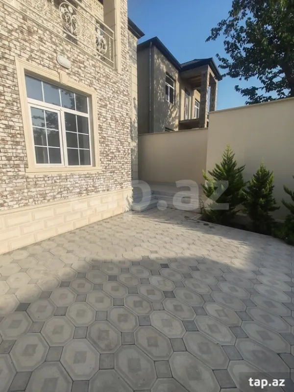 Satılır 6 otaqlı həyət evi