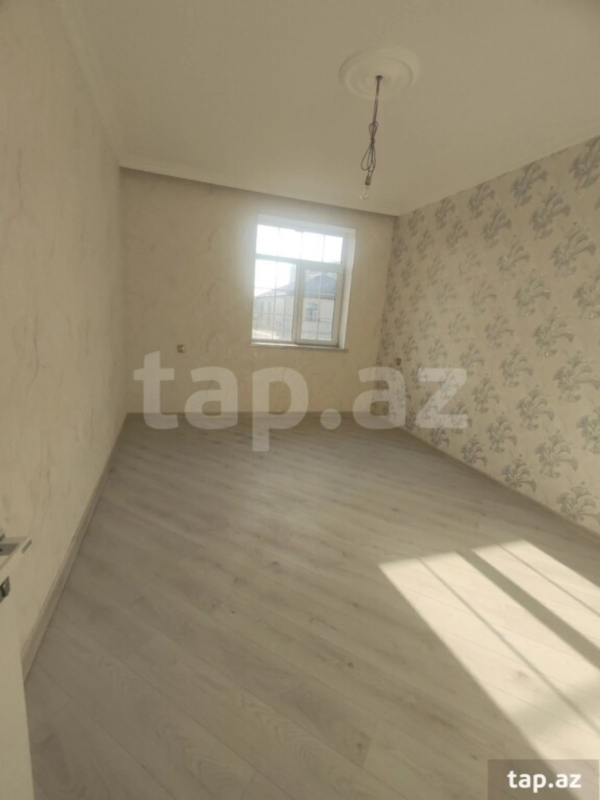 Satılır 6 otaqlı həyət evi