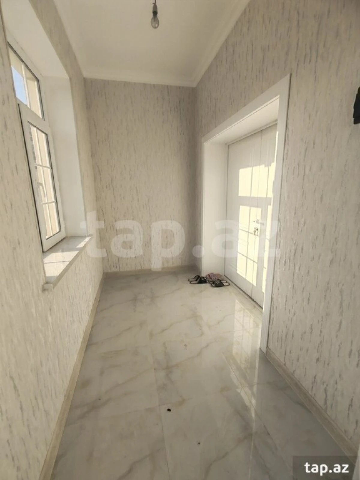 Satılır 6 otaqlı həyət evi