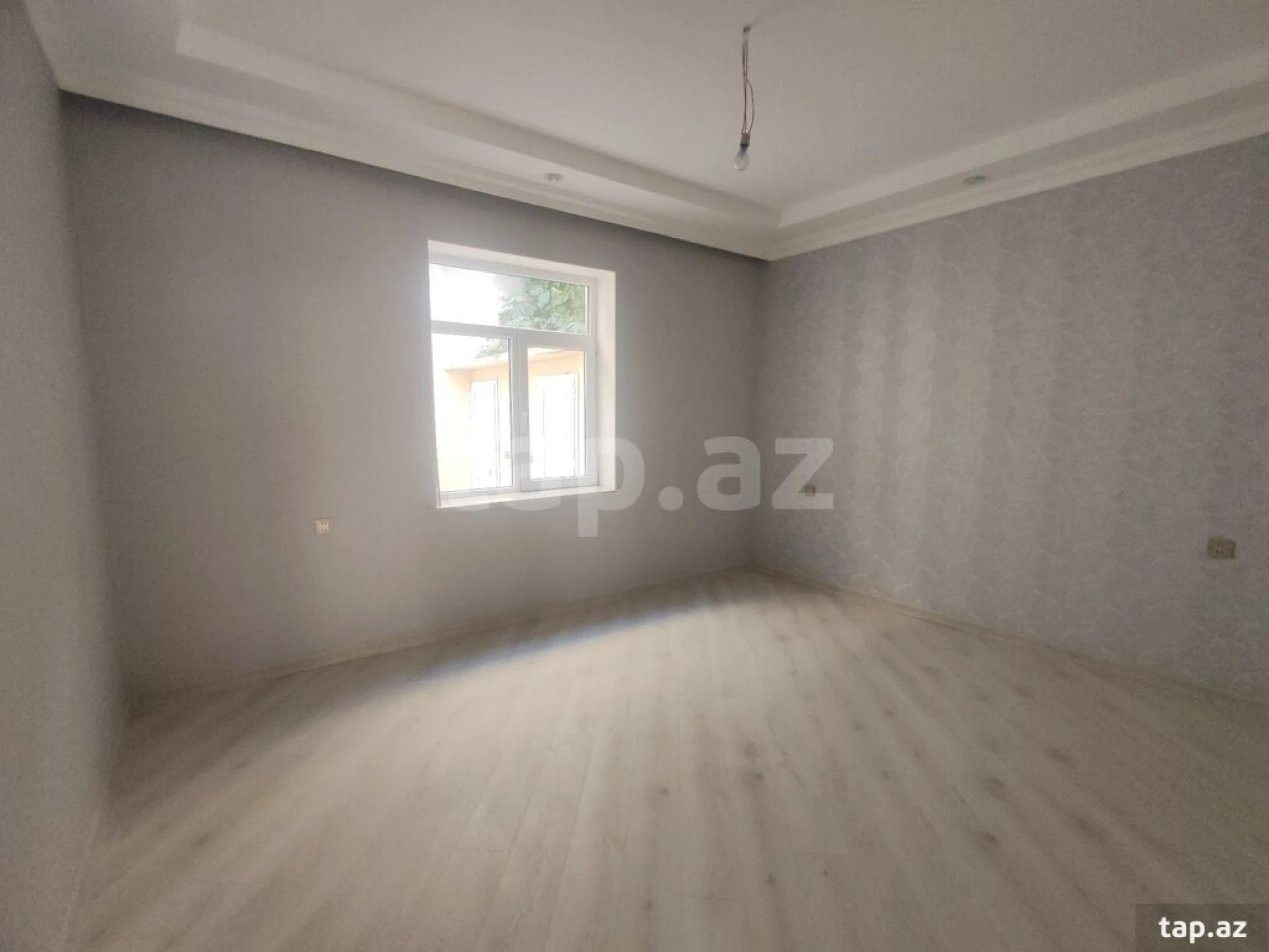 Satılır 6 otaqlı həyət evi